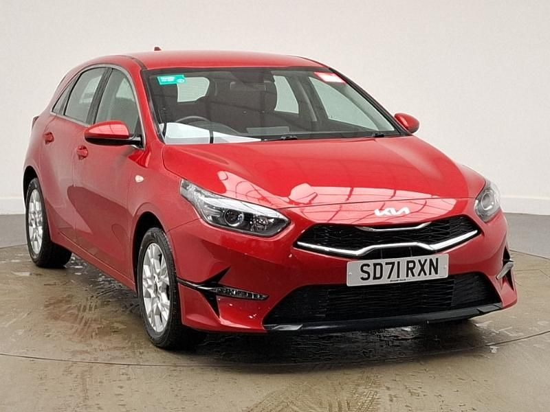 Used Kia Ceed 118 HP (86 kW) 2021 Red Hatchback