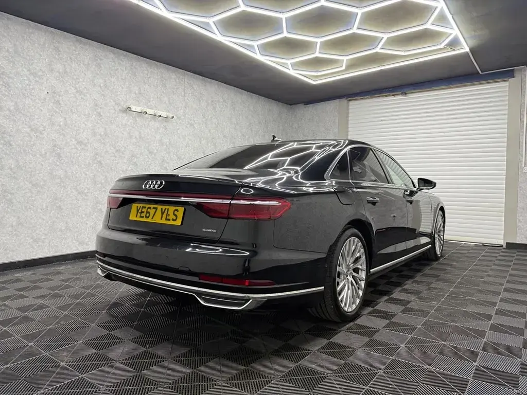 Begagnad Audi A8 Advanced 2018 Svart Sedan