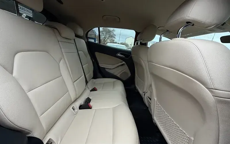 Used Mercedes GLA220 SE 170 HP (125 kW) 2014 Red SUV