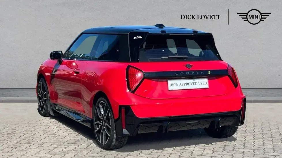 Used Mini Cooper SE Hatch 158 kW (215 HP) 2024 Red Hatchback