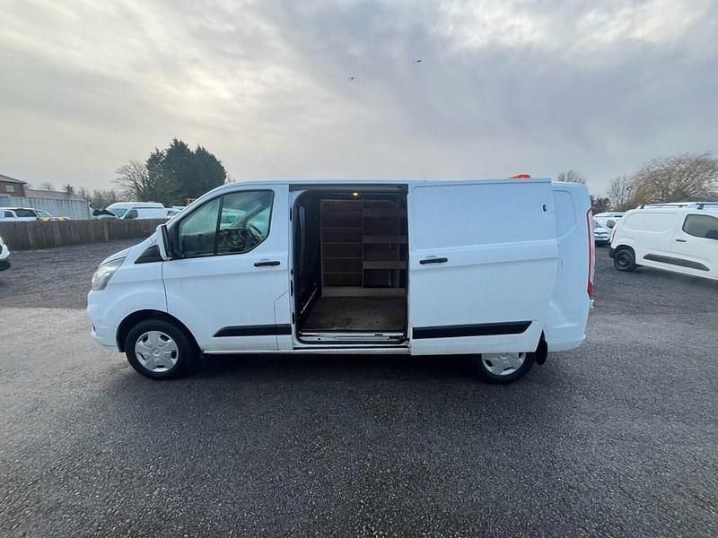 Used Ford Transit Custom Trend 105 HP (77 kW) 2019 White Van