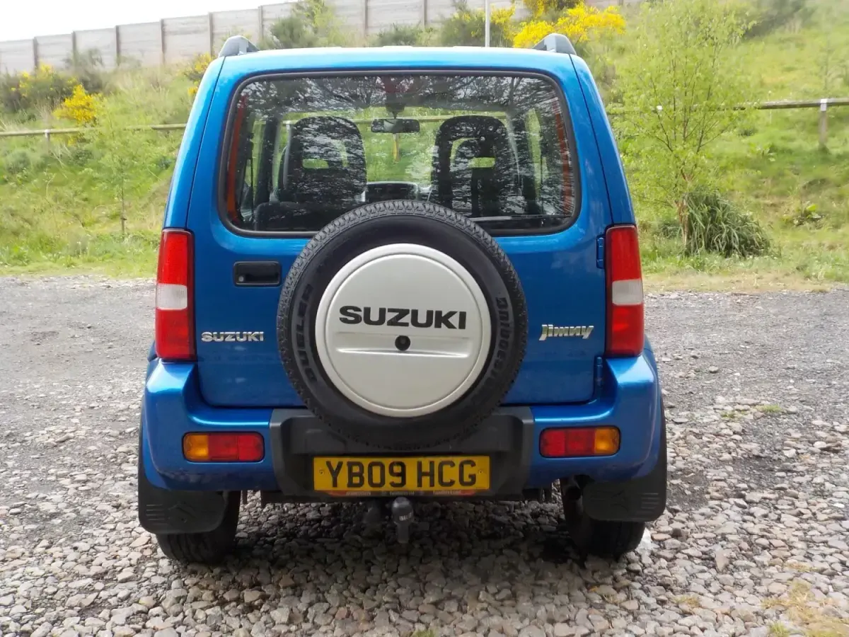 Usado Suzuki Jimny 85 CV (62 kW) 2009 Azul SUV