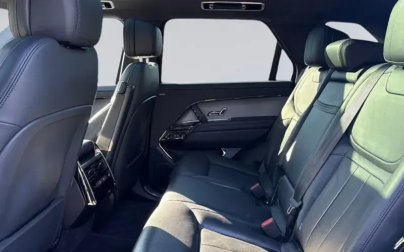 Used Land Rover Range Rover Sport SE Dynamic 300 HP (220 kW) 2026 SUV