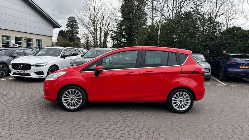 Used Ford B-MAX Titanium 2013 Red MPV