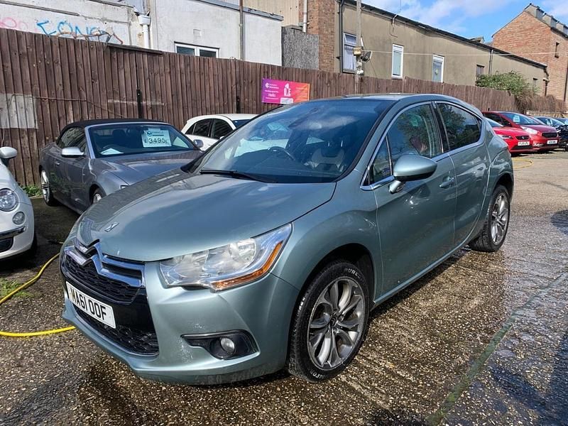 Usado Citroën DS4 2011 Cinzento Citadino
