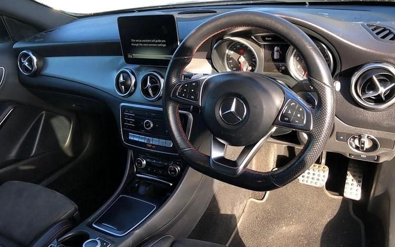 Used Mercedes GLA180 AMG line 122 HP (89 kW) 2020 Grey SUV