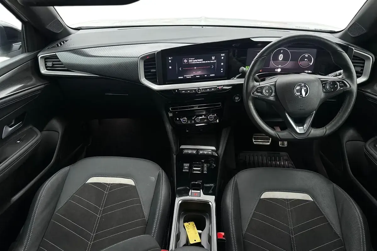 Used Vauxhall Mokka Ultimate 100 kW (136 HP) 2023 White SUV