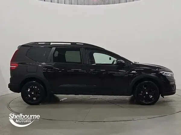 Used Dacia Jogger Extreme 110 HP (80 kW) 2022 Black MPV