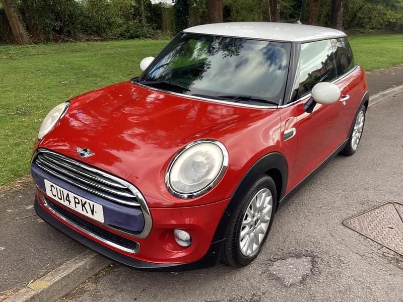 Used Mini Cooper Hatch 2014 Red Hatchback