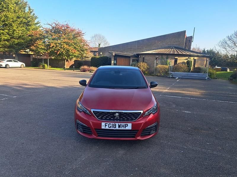 Begagnad Peugeot 308 GT-line 2018 Röd Halvkombi