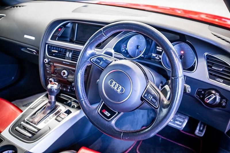 Used Audi S5 Cabriolet 333 HP (244 kW) 2014 Red Cabriolet