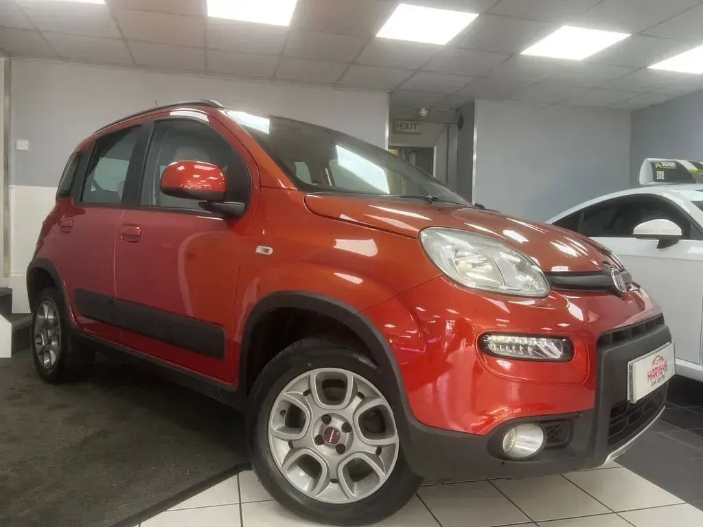 Used Fiat Panda 4x4 85 HP (62 kW) 2014 Red Hatchback