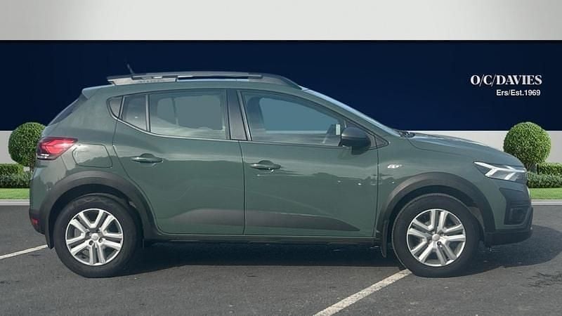 Used Dacia Sandero Expression 90 HP (66 kW) 2023 Green Hatchback