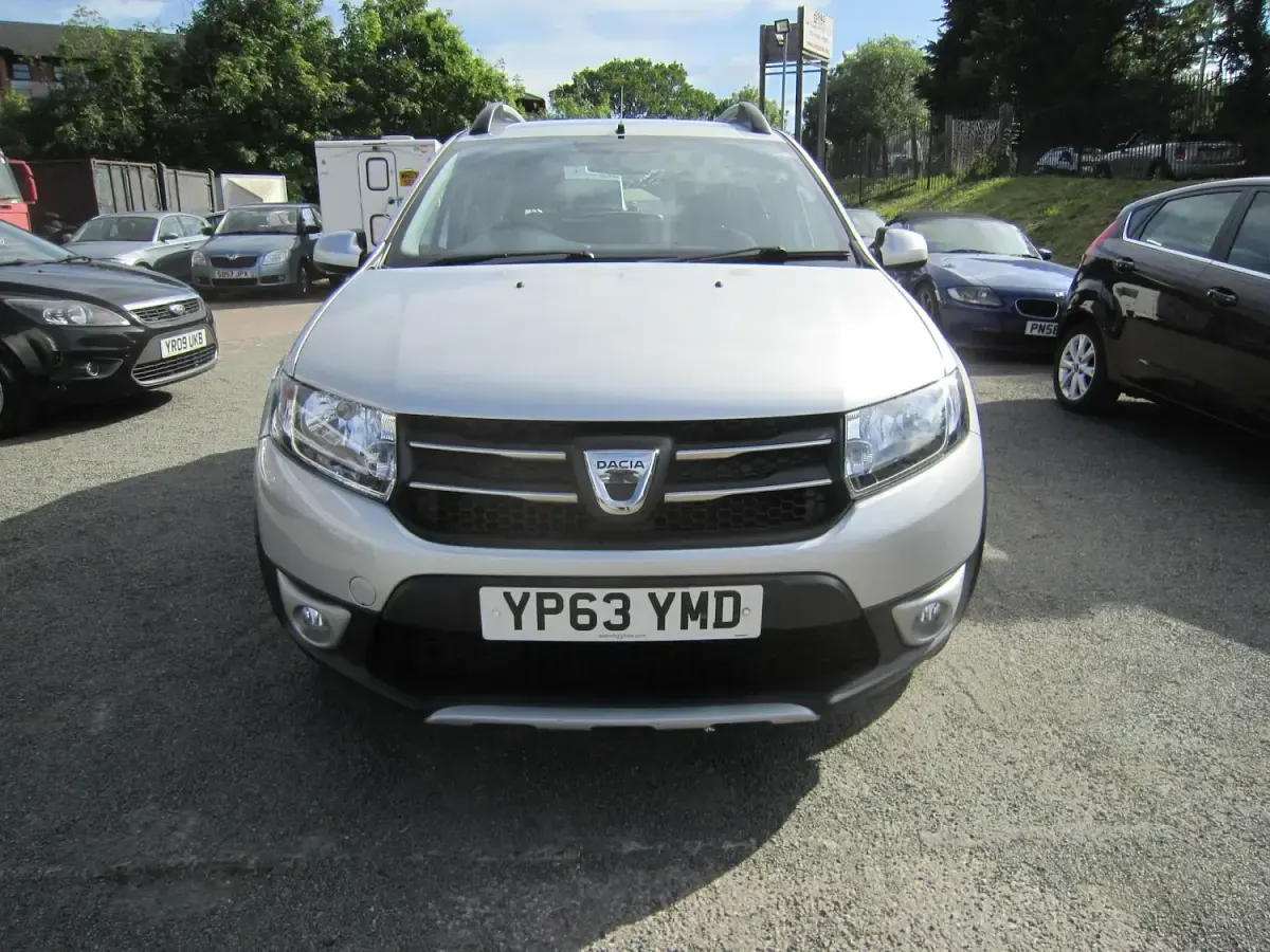 Used Dacia Sandero Lauréate 2014 Silver Hatchback