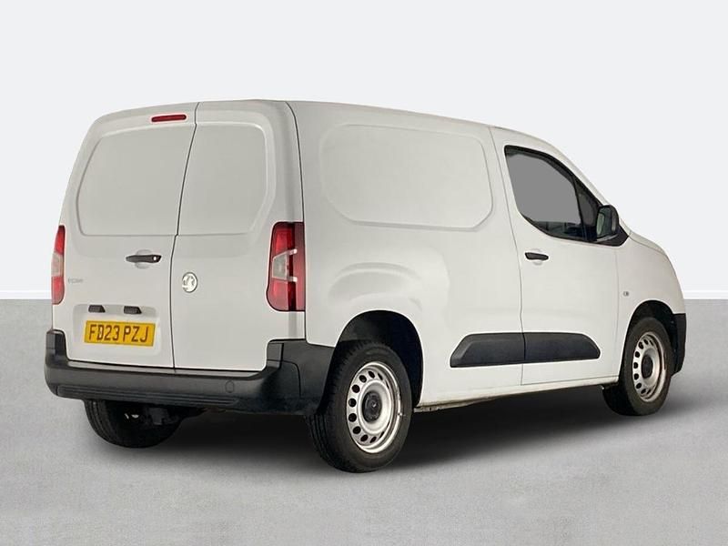 Used Vauxhall Combo 100 HP (73 kW) 2023 White Van