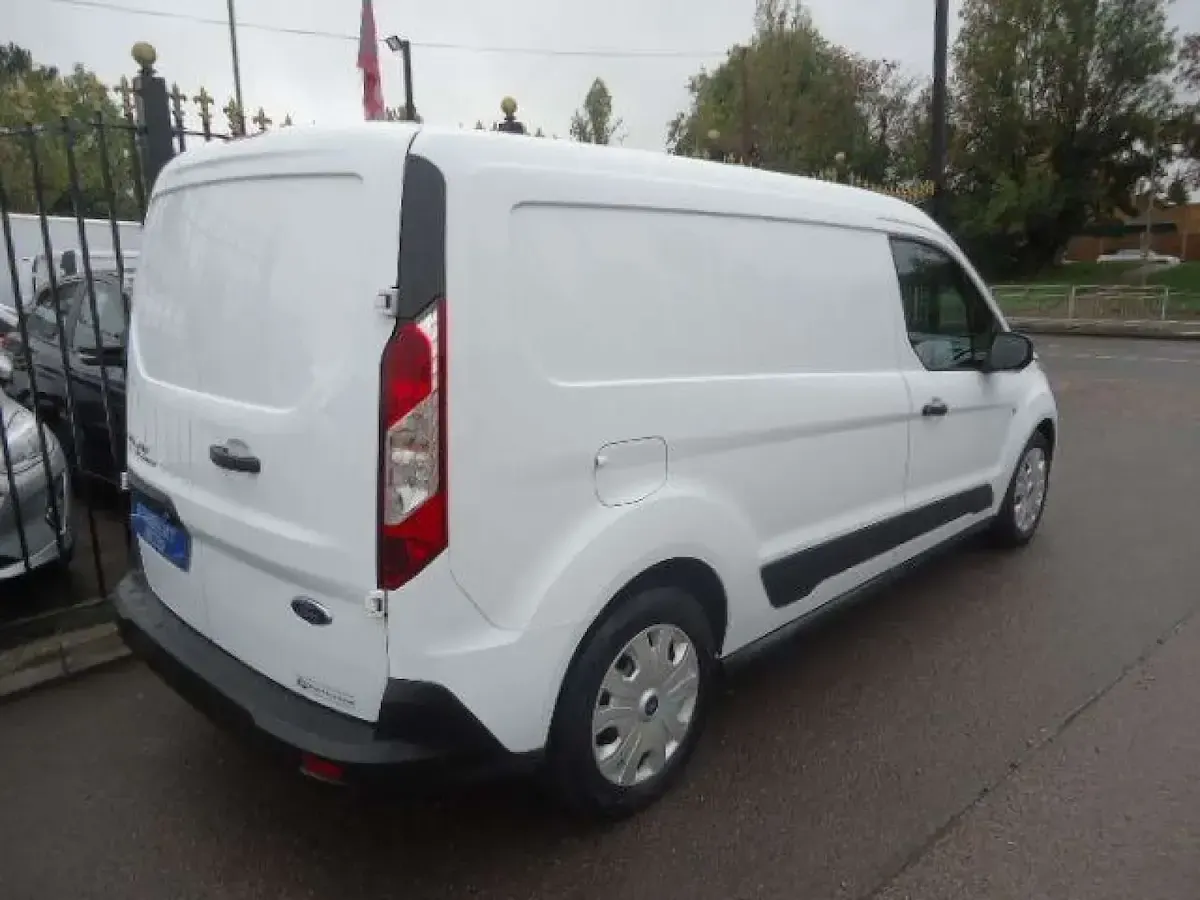 Used Ford Transit Connect Trend 100 HP (73 kW) 2021 White MPV