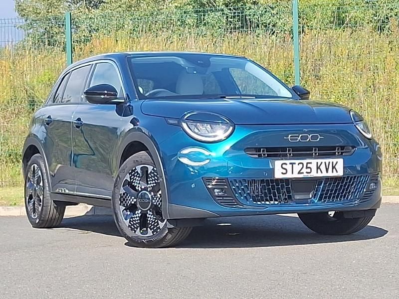 Green Used 2025 Fiat 600 La Prima Hatchback | £20,998 (Super price) - Image 1/4