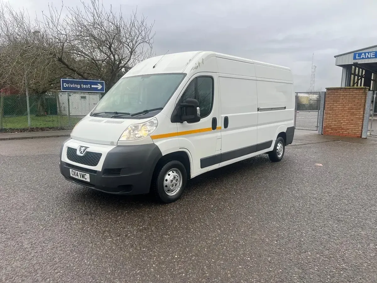 Used Peugeot Boxer 130 HP (95 kW) 2014 White Van