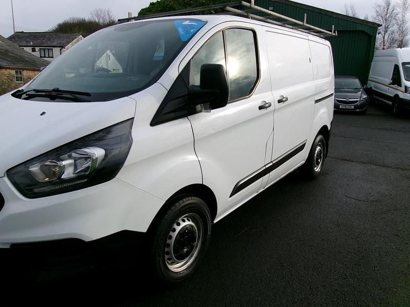 Used Ford Transit Custom 105 HP (77 kW) 2020 White Van