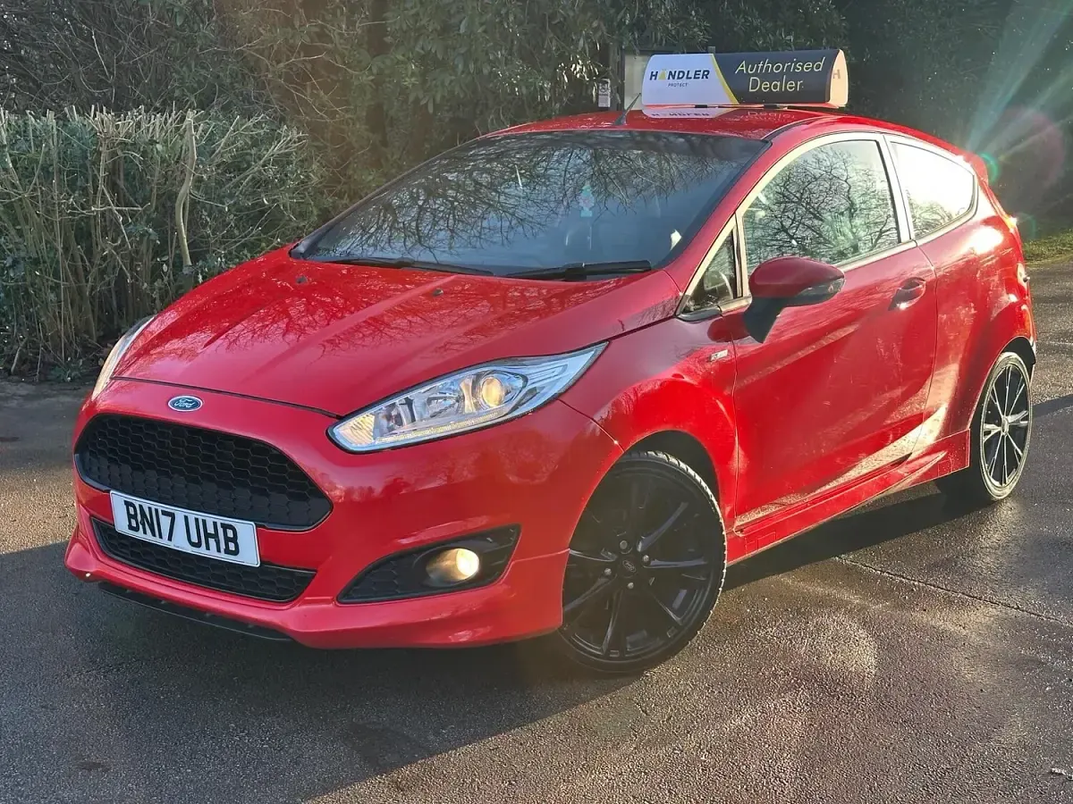 Used Ford Fiesta ST-Line 140 HP (102 kW) 2017 Red Hatchback