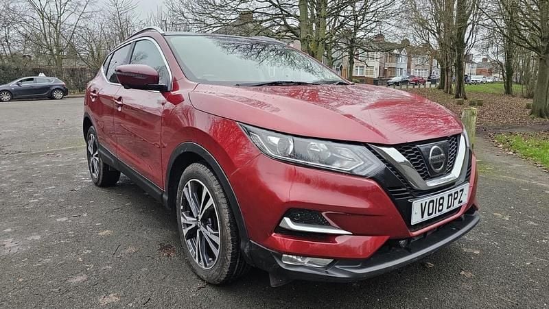 Used Nissan Qashqai N-Connecta 2018 Red SUV