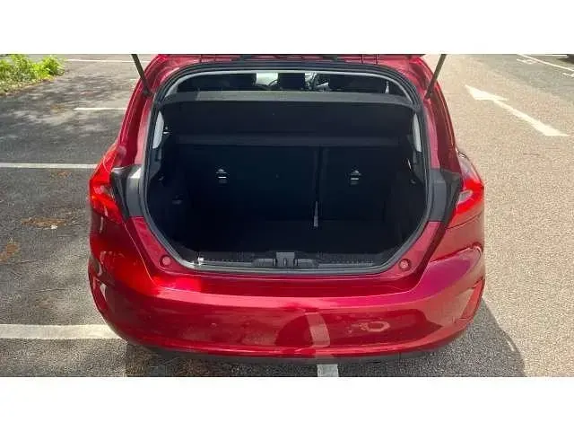 Usado Ford Fiesta Titanium 125 CV (91 kW) 2017 Rojo Utilitario