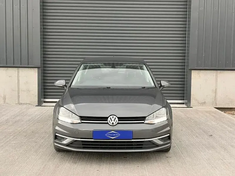 Used VW Golf VII SE 115 HP (84 kW) 2018 Grey Hatchback