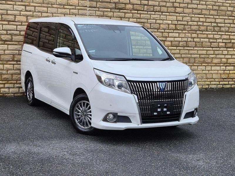 Used Toyota Voxy 2026 White MPV