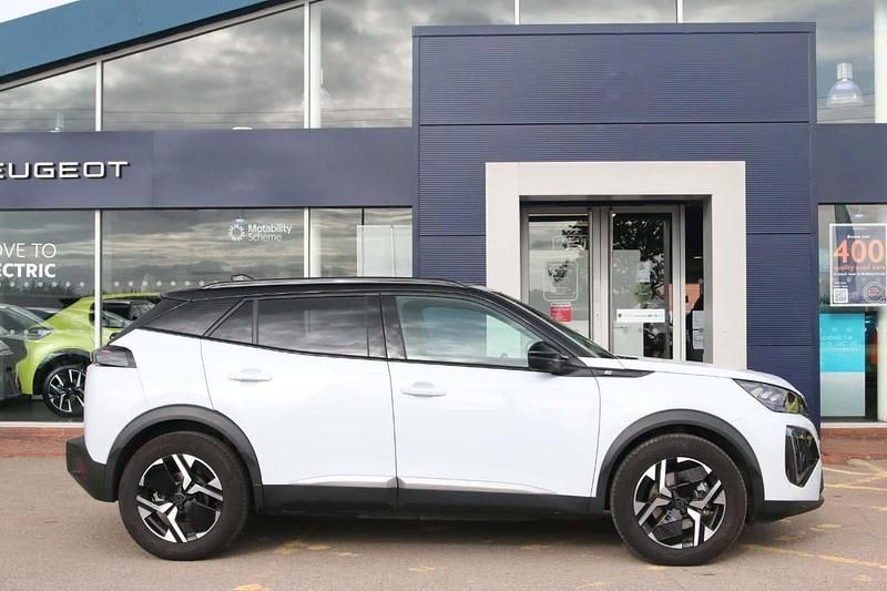 White Used 2024 Peugeot e-2008 GT SUV | £23,990 (Expensive) - Image 1/3