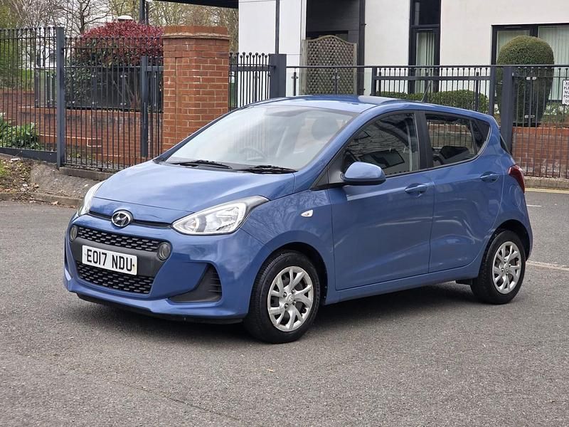 Used Hyundai i10 SE 83 HP (61 kW) 2017 Blue Hatchback