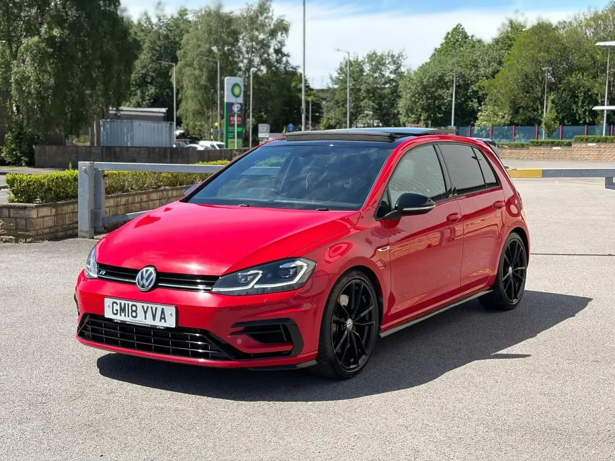 Used VW Golf VII R 310 HP (228 kW) 2018 Red Hatchback