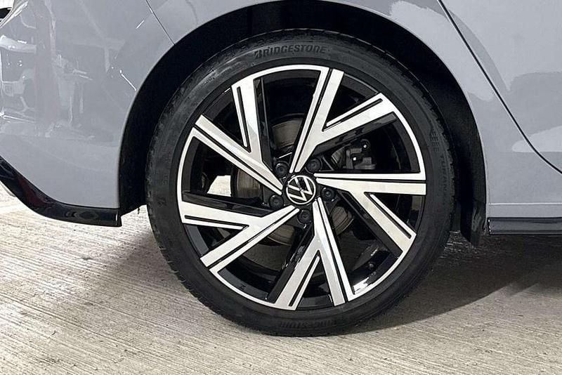 Used VW Golf VIII R-line 150 HP (110 kW) 2024 Grey Hatchback