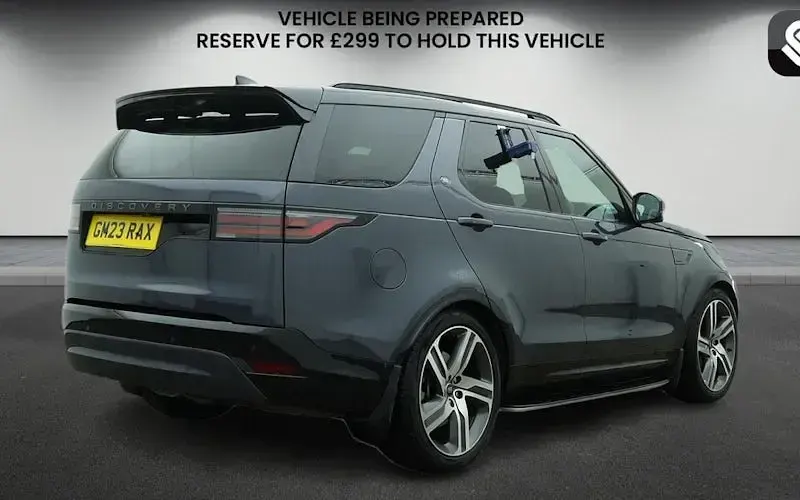Used Land Rover Discovery HSE Dynamic 360 HP (264 kW) 2023 Blue SUV