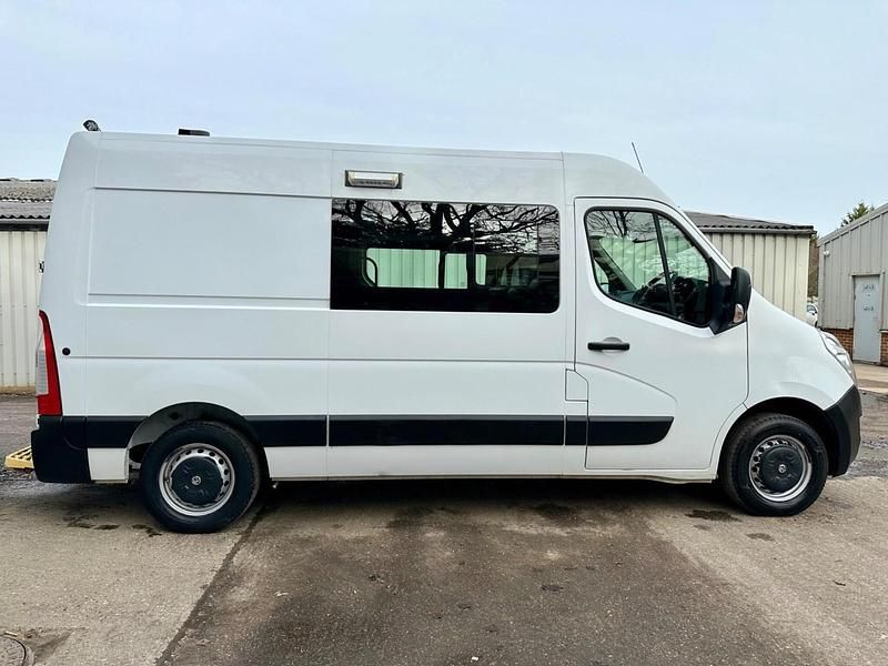 Used Vauxhall Movano 130 HP (95 kW) 2018 White MPV