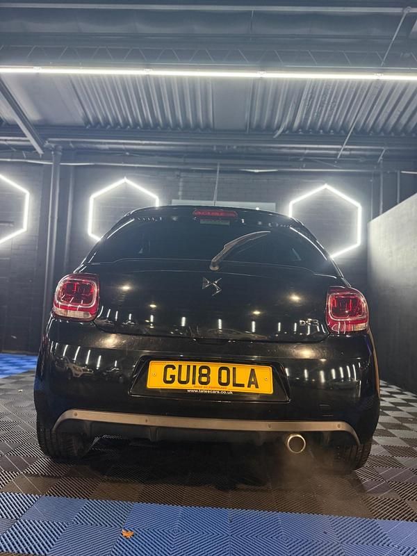 Used DS Automobiles DS3 Connected Chic 2018 Black Hatchback