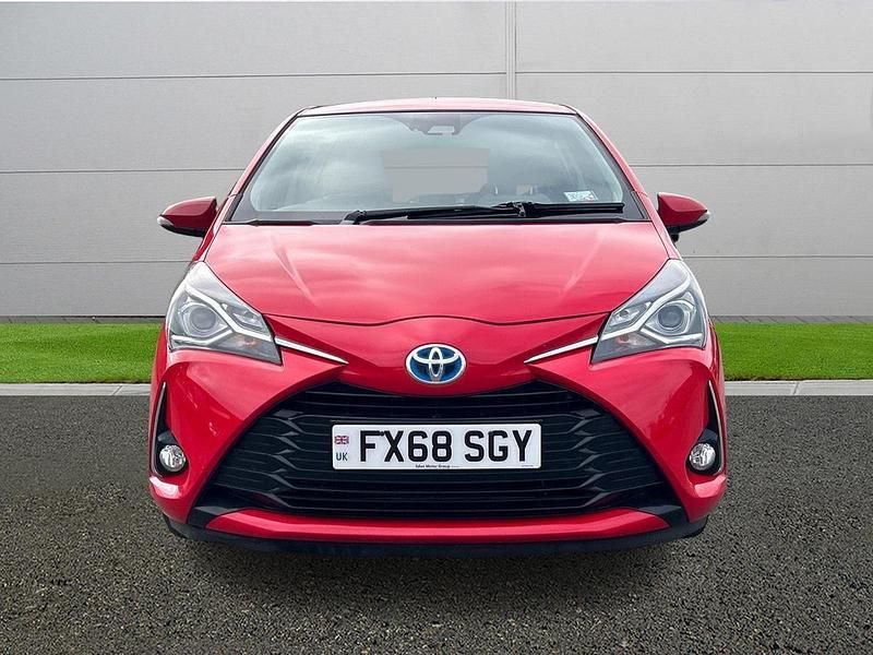Used Toyota Yaris Hybrid 2018 Red Hatchback