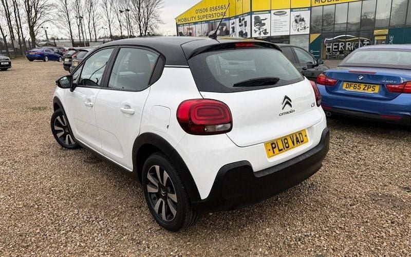 Used Citroën C3 Feel 68 HP (50 kW) 2018 White Hatchback