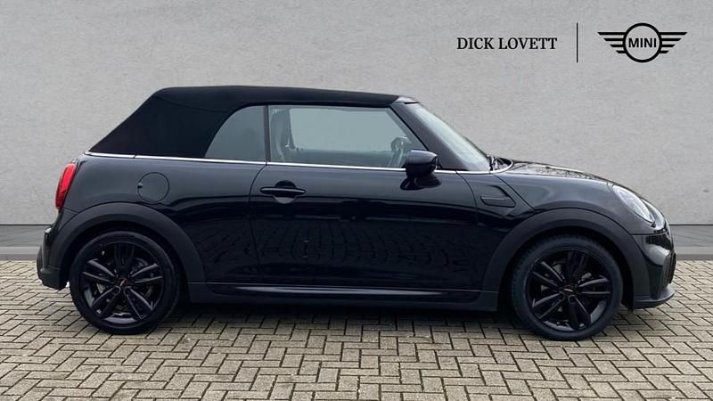 Used Mini Cooper Sport 134 HP (98 kW) 2023 Black Hatchback