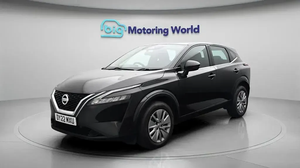 Used Nissan Qashqai S 140 HP (102 kW) 2022 Black SUV