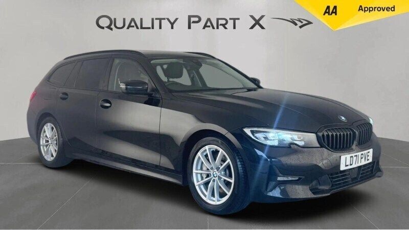 Black Used 2021 BMW 330 Sport Line Estate | £19,000 (Good price) - Image 1/4