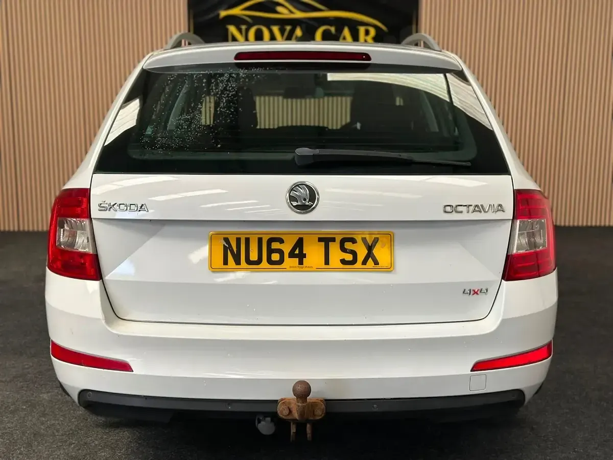 Used Skoda Octavia Tour 184 HP (135 kW) 2014 White Estate