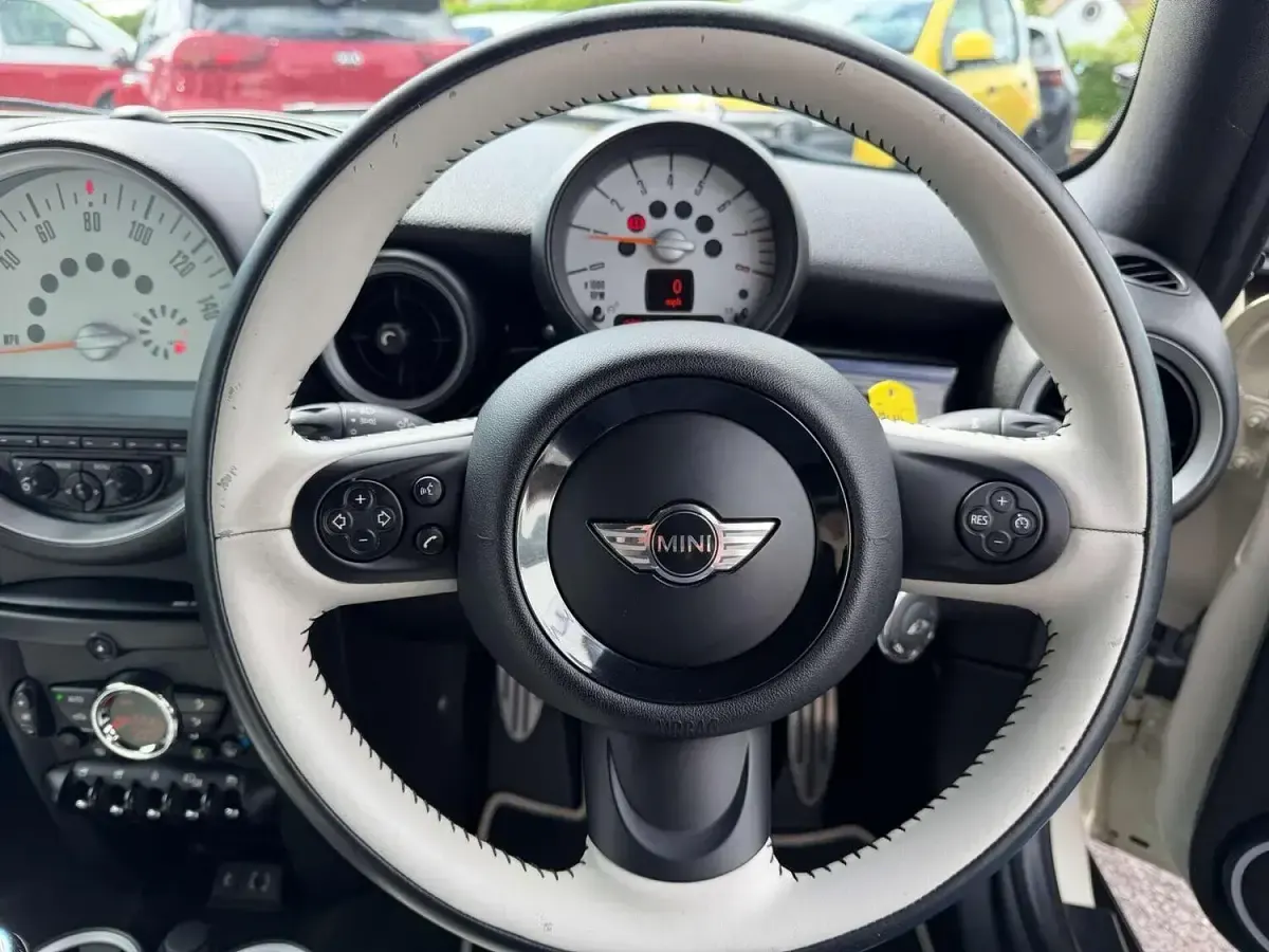 Used Mini Cooper S Cabriolet 184 HP (135 kW) 2013 White Cabriolet