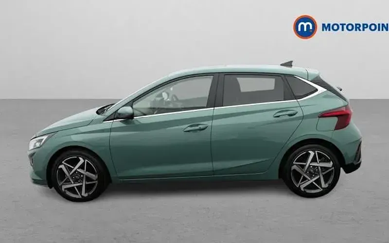Used Hyundai i20 Ultimate 101 HP (74 kW) 2025 Green Hatchback