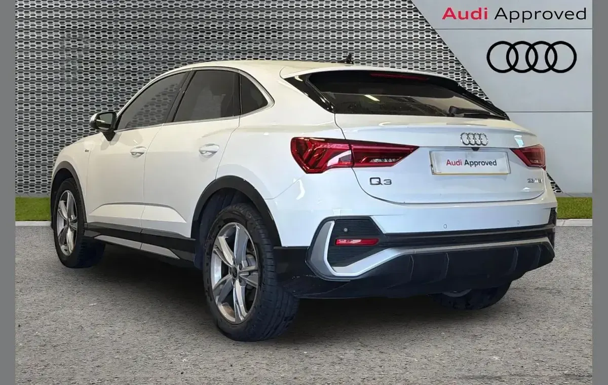 Used Audi Q3 S-Line 150 HP (110 kW) 2022 White SUV