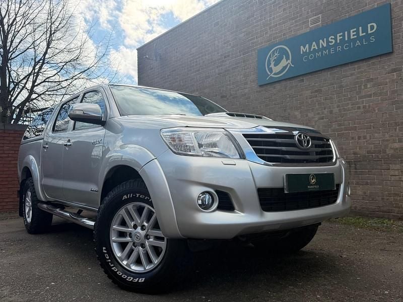 Used Toyota HiLux 171 HP (125 kW) 2013 Silver Pickup