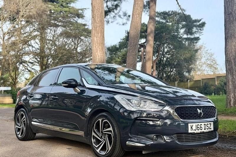 Used DS Automobiles DS5 Prestige 150 HP (110 kW) 2017 Grey Hatchback