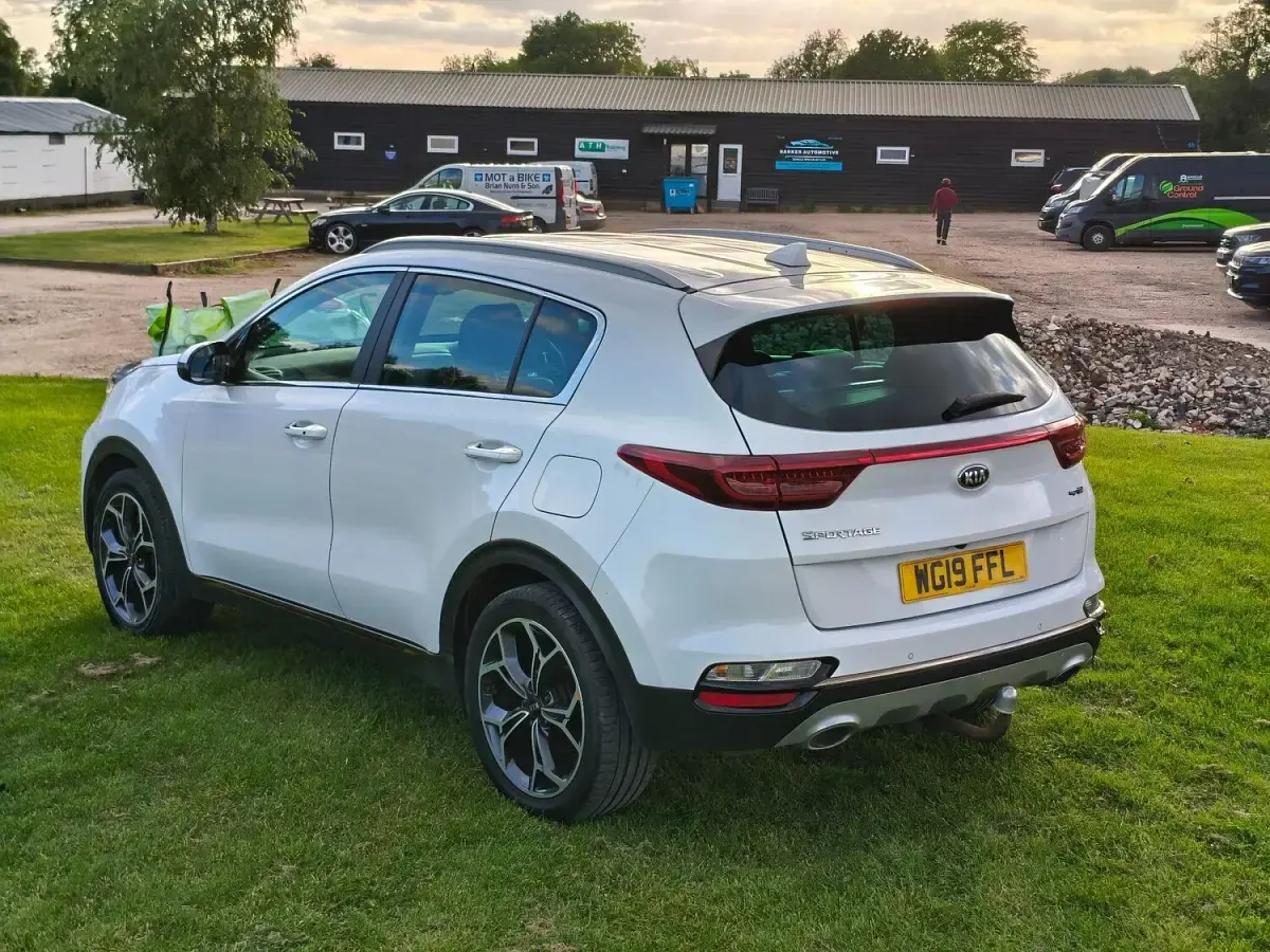Used Kia Sportage GT-Line 134 HP (98 kW) 2019 White SUV