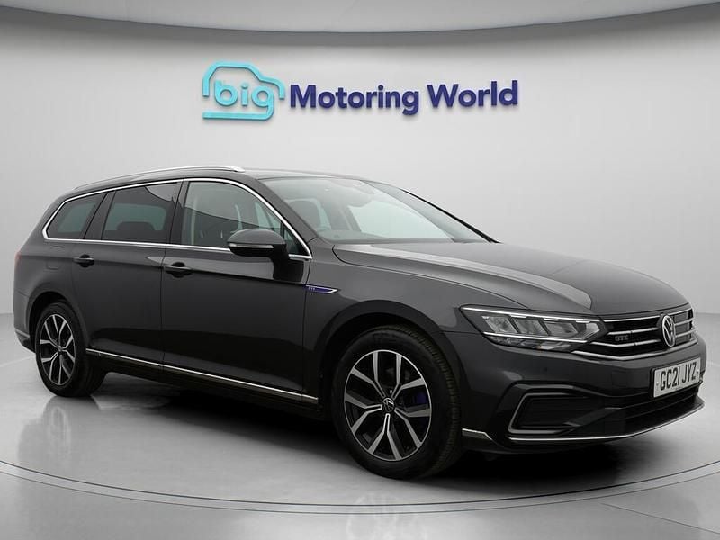 Grey Used 2021 VW Passat GTE Estate | £15,200 (Fair price) - Image 1/4