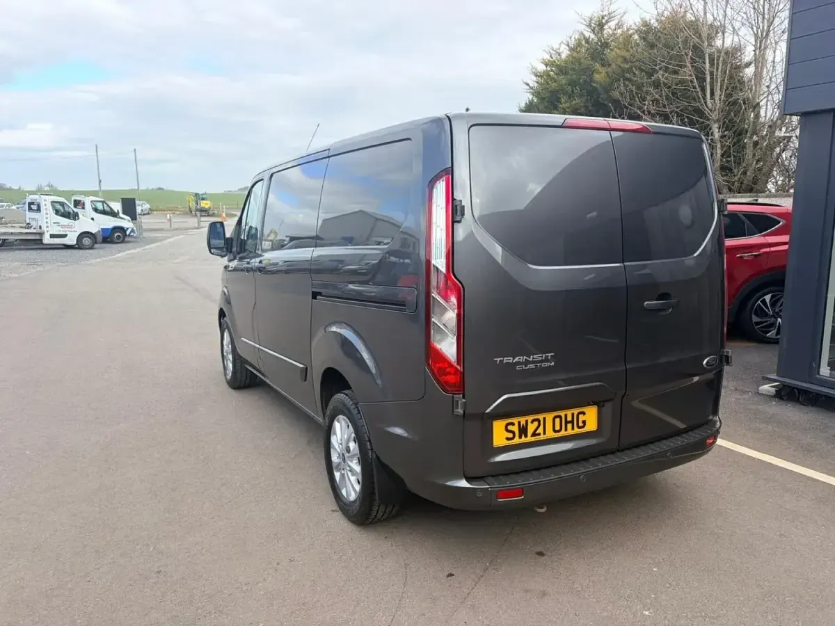 Used Ford Transit Custom Limited 130 HP (95 kW) 2021 Grey Van