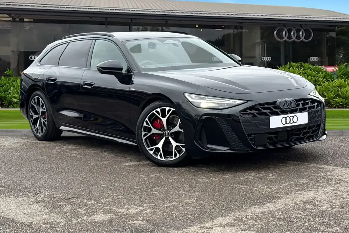 Ny Audi A6 Comfort 2025 Grön Kombi
